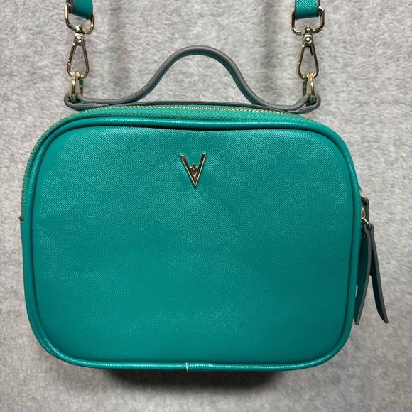 Vanessa Williams Lush Crossbody Camera Bag-Turquoise - Picture 1 of 7